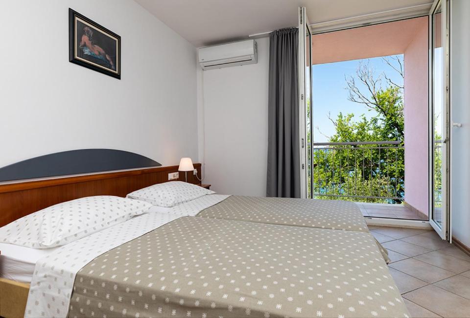 Tourist Settlement Brzet Hotel Omis Exterior photo