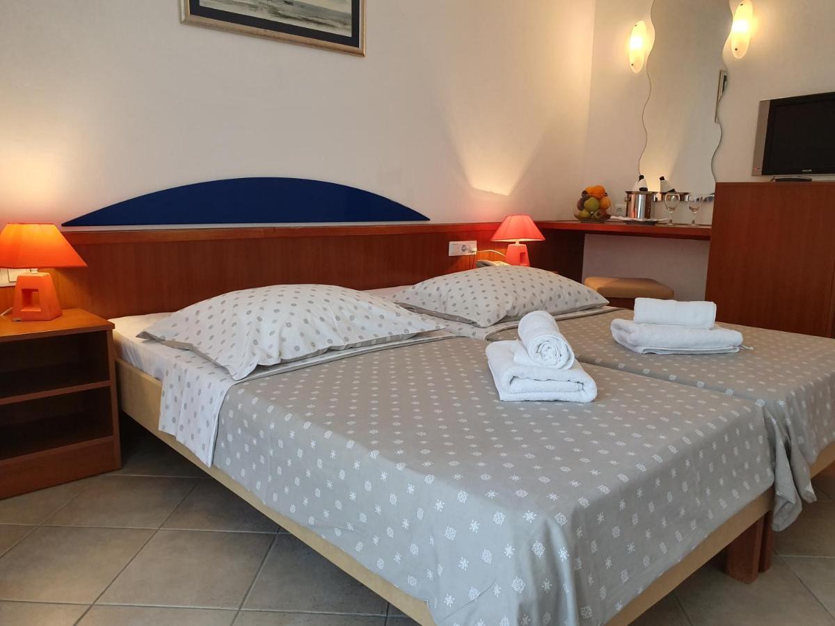 Tourist Settlement Brzet Hotel Omis Exterior photo